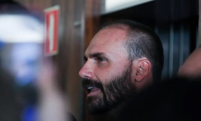 eduardo-bolsonaro-diz-que-lei-magnitsky-pode-ser-aplicada-a-moraes-e-atingir-motta-e-alcolumbre