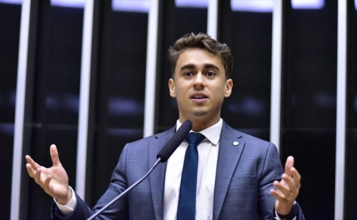 nikolas-ferreira-pode-perder-mandato-e-ficar-inelegivel-por-oito-anos-apos-justica-eleitoral-acatar-denuncia