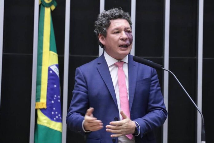 com-eua-de-olho,-petista-quer-criar-bancada-de-defesa-das-terras-raras