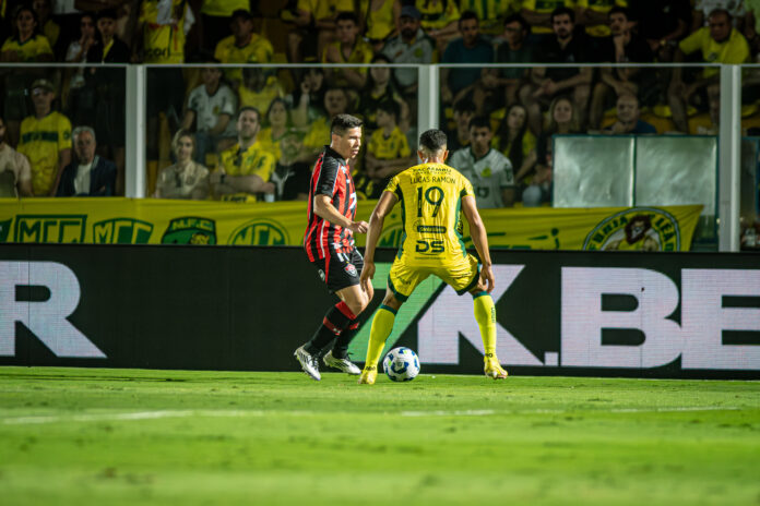 vitoria-arranca-empate-do-mirassol-e-segue-fora-do-z-4-do-brasileirao