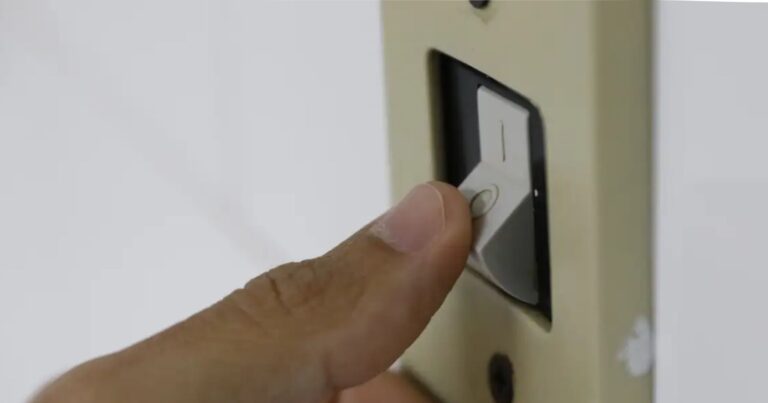 baianos-vao-pagar-mais-caro-na-conta-de-luz-com-bandeira-vermelha-em-agosto