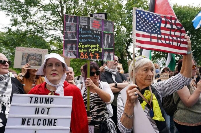 “nao-e-bem-vindo”:-protestos-marcam-visita-de-trump-a-escocia
