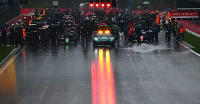 chuva-forte-cancela-corrida-da-formula-3-em-spa-e-impede-distribuicao-de-pontos