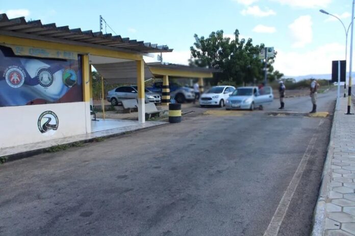 dois-motoristas-sao-autuados-por-embriaguez-ao-volante-na-ba-262,-em-brumado