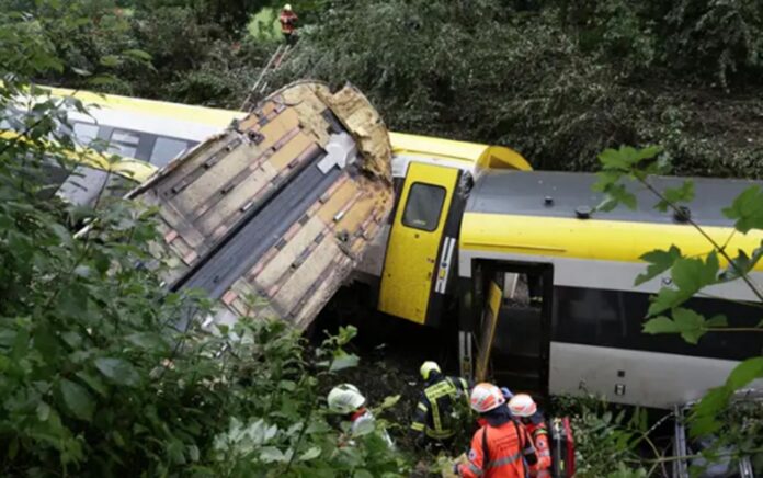 acidente-de-trem-deixa-ao-menos-tres-mortos-na-alemanha