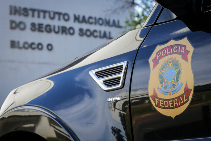 “fraude-da-fraude”:-ouca-audios-usados-por-entidade-contra-aposentados