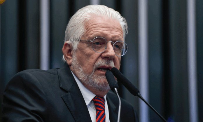 lider-do-governo-no-senado-nao-ve-chance-de-trump-adiar-prazo-para-comeco-do-tarifaco