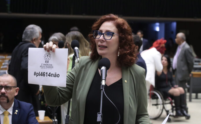 zambelli-presa:-reacoes-dividem-politicos-nas-redes-sociais;-veja