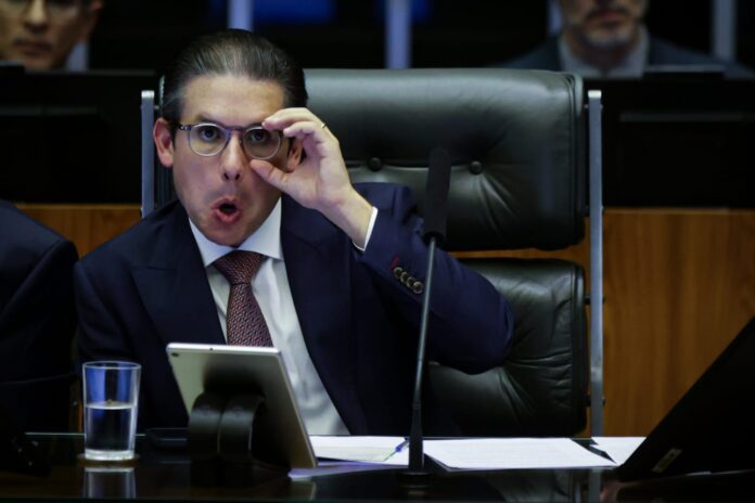 motta:-nao-cabe-a-camara-“analisar-prisao-de-zambelli”