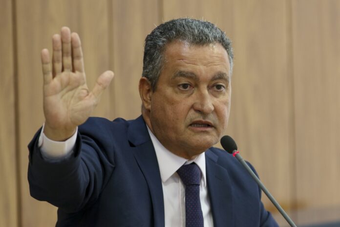 o-brasil-nao-precisa-continuar-comprando-dos-eua,-declara-rui-costa