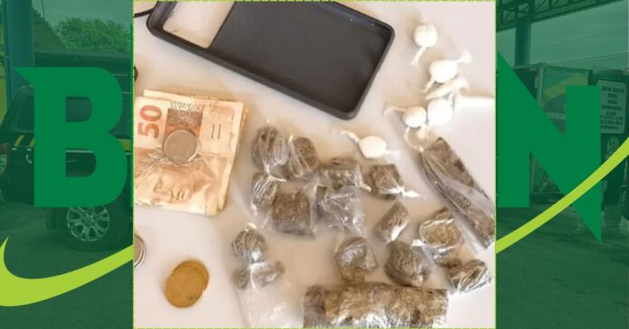 homem-de-22-anos-e-preso-por-trafico-de-drogas-com-maconha-e-cocaina-em-cacule