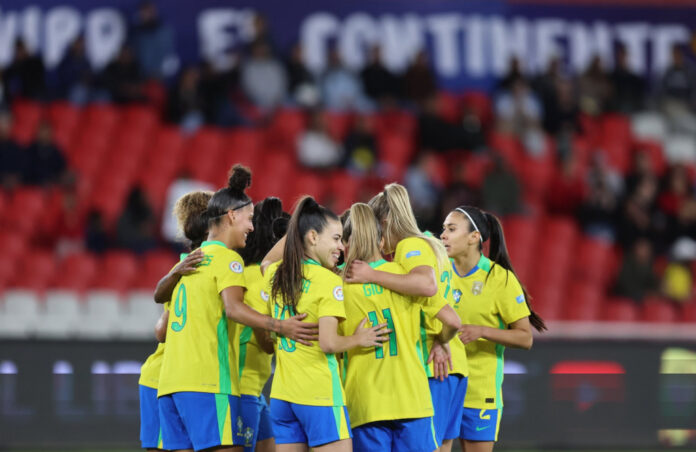 brasil-vence-com-facilidade-o-uruguai-e-chega-a-sua-10a-final-da-copa-america-feminina