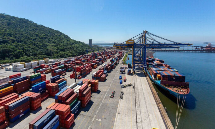 amcham-defende-que-tarifas-de-50%-fragilizam-relacoes-economicas-e-comerciais-brasil-eua