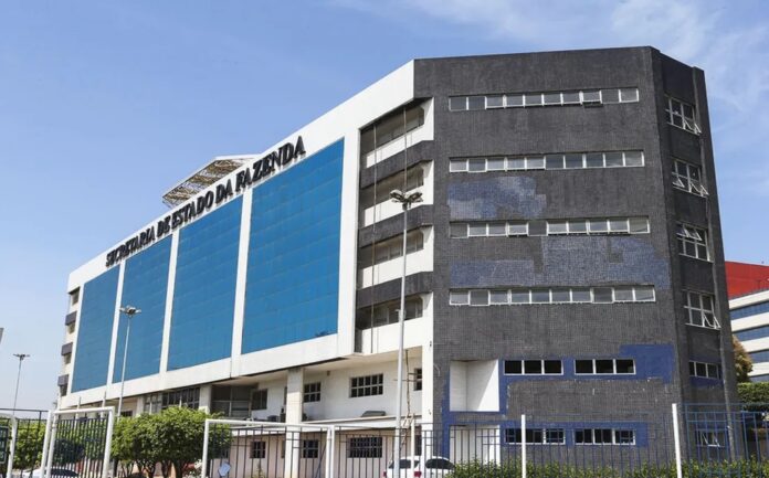 concurso-para-auditor-fiscal-tem-salarios-de-ate-r$-22,5-mil