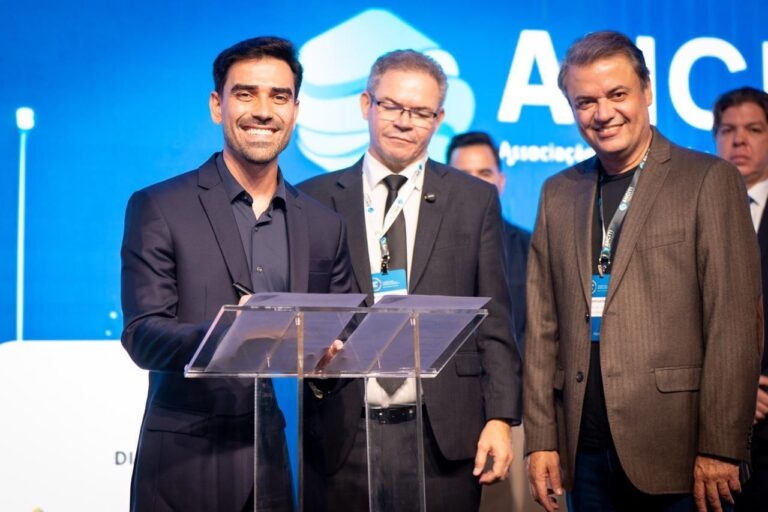 prefeitura-de-luis-eduardo-magalhaes-firma-parceria-com-recife-para-intercambio-em-tecnologia-e-inovacao