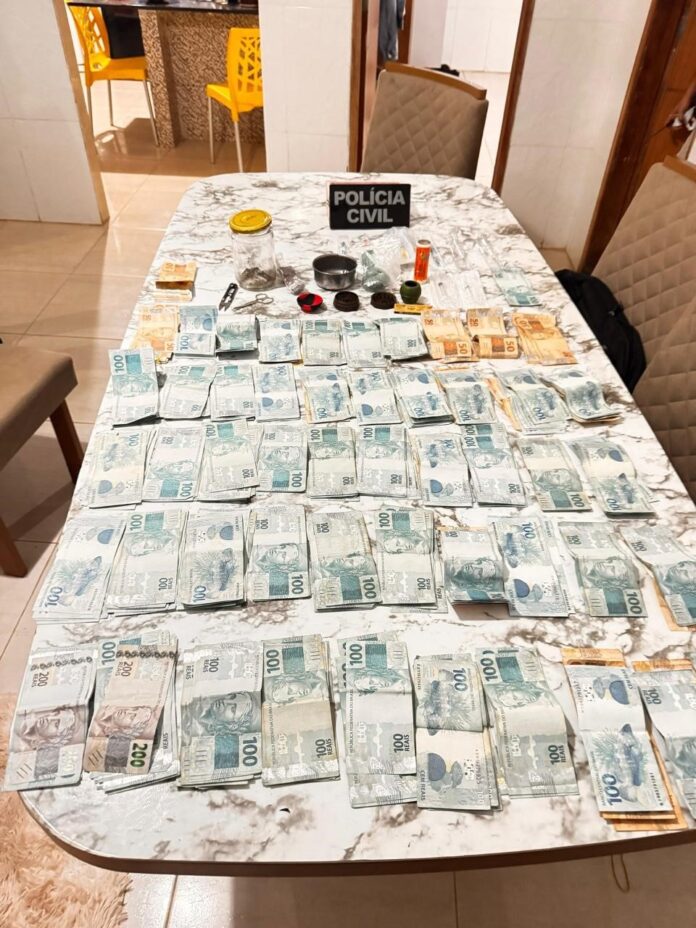 policia-civil-prende-cinco-e-apreende-drogas,-dinheiro-e-veiculos-em-jequie-e-vitoria-da-conquista