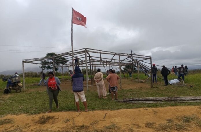 pm-cumpre-reintegracao-de-fazenda-ocupada-pelo-mst-em-guaratinga