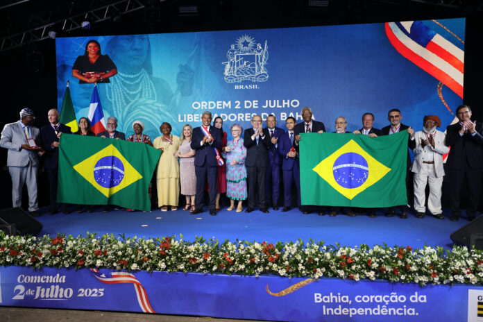 ordem-2-de-julho:-jeronimo-homenageia-importantes-nomes-da-bahia