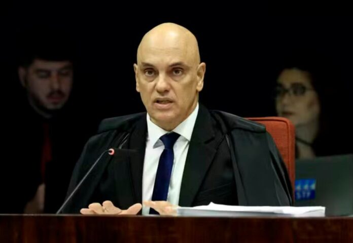 economist:-“trump-faz-ataque-sem-precedentes-ao-judiciario-brasileiro”