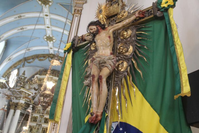 ato-que-faz-mencao-a-chegada-da-imagem-do-senhor-do-bonfim-ao-brasil-acontece-nesta-sexta-feira,-em-salvador