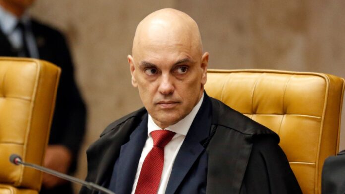 apos-sancoes,-moraes-confronta-bolsonaristas-no-stf