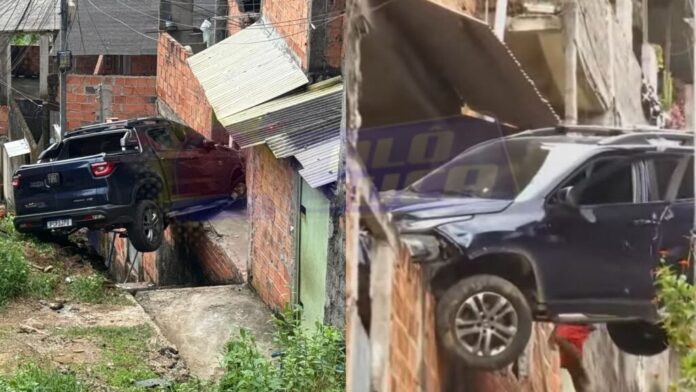 carro-em-fuga-acaba-pendurado-em-casa-no-bairro-de-aguas-claras
