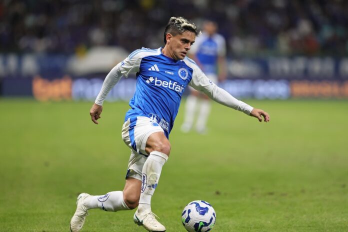 cruzeiro-confirma-fratura-e-fagner-vira-desfalque-para-sequencia-da-temporada
