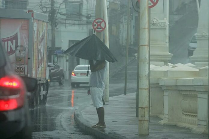 chuva-“desviada”-de-salvador?-defesa-civil-explica-o-motivo