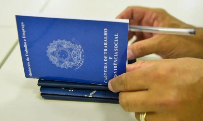 taxa-de-desemprego-no-brasil-cai-5,8%-no-segundo-trimestre