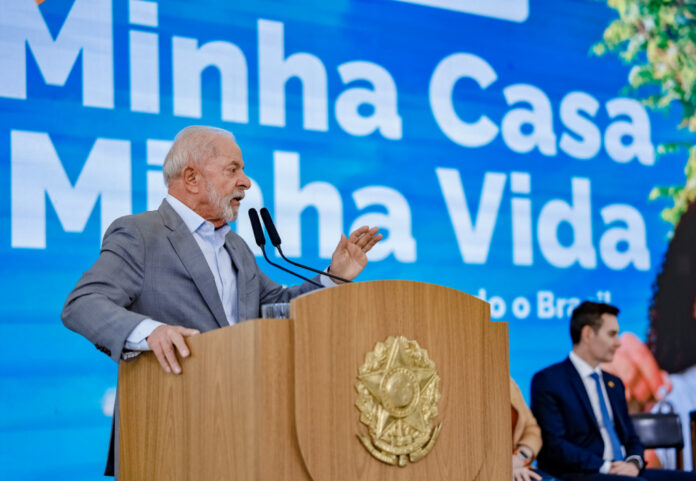 governo-brasileiro-reage-com-cautela-a-fala-de-trump-sobre-possivel-conversa-com-lula