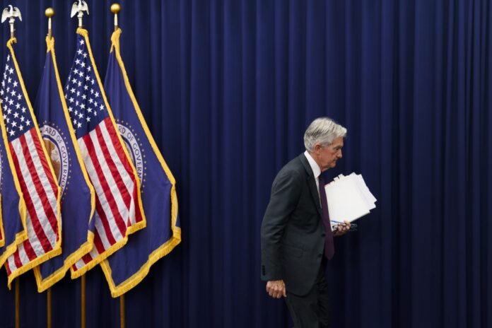 donald-trump-diz-que-jerome-powell-deveria-seguir-diretora-e-renunciar-ao-fed