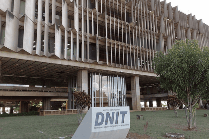 empresa-que-recebeu-r$-10-bi-tem-contratos-com-o-dnit-em-25-estados