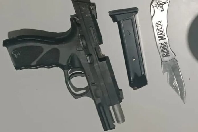 policia-prende-homem-com-pistola-durante-festa-de-aniversario-no-sudoeste-da-bahia