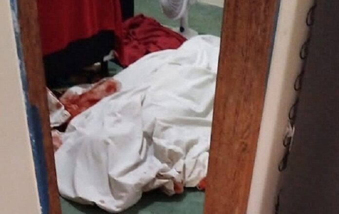 grupo-armado-invade-residencia-em-nova-caraiva,-mata-morador-e-deixa-irmao-ferido