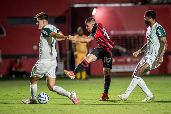 kayzer-diz-que-faltou-“malandragem”-para-o-vitoria-contra-o-palmeiras
