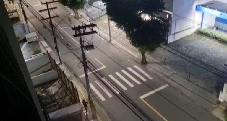 moradores-de-bairro-nobre-de-salvador-se-assustam-com-tiros;-videos