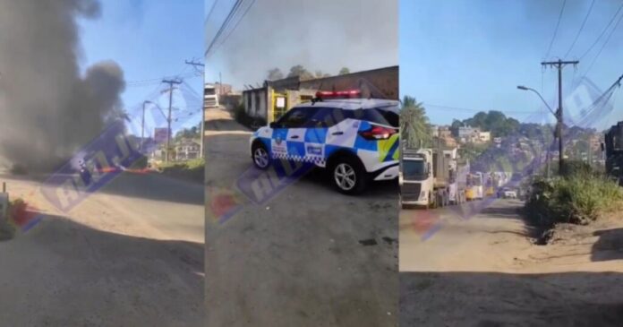 moradores-protestam-contra-condicoes-da-estrada-do-derba-e-interditam-trecho-da-ba-528