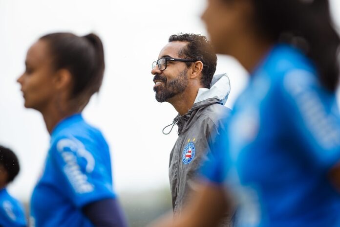 felipe-freitas-projeta-duelo-diante-do-gremio-pela-copa-do-brasil-feminina:-“em-busca-de-mais-um-feito-historico”