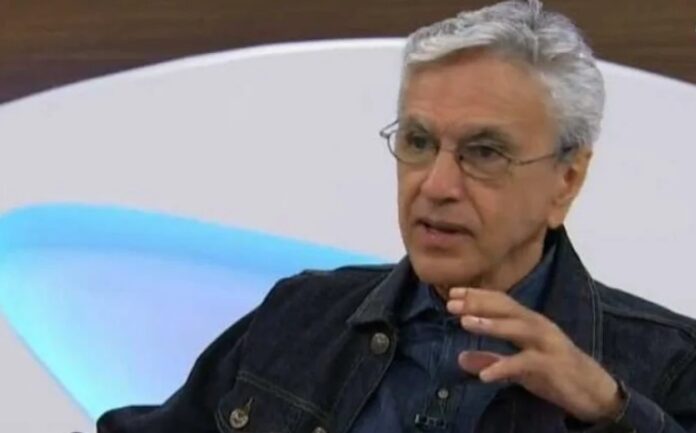 mulher-que-chamou-caetano-veloso-de-‘macaco-pedofilo’-e-condenada-a-prestar-servicos-comunitarios