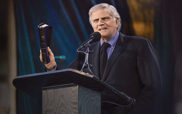 franklin-graham-denuncia-silencio-global-diante-do-massacre-de-cristaos-na-africa