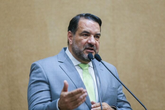 alan-sanches-se-diz-preocupado-com-a-inseguranca-juridica-no-brasil-apos-prisao-domiciliar-de-bolsonaro