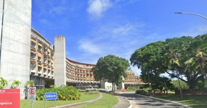 governo-da-bahia-pagou-r$-555-milhoes-em-diarias-desde-2018;-seguranca-publica-lidera-gastos