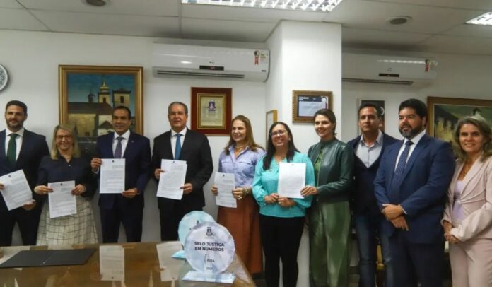 tre-ba-firma-novo-termo-aditivo-para-ampliar-servicos-de-inclusao-digital-em-salvador