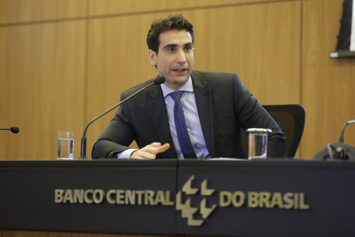 galipolo-diz-que-e-‘essencial’-avancar-com-pec-65-para-bc-manter-entregas-como-o-pix