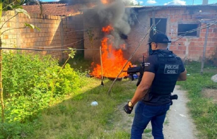 ponto-de-trafico-de-drogas-e-desarticulado-no-bairro-alecrim-i-em-eunapolis