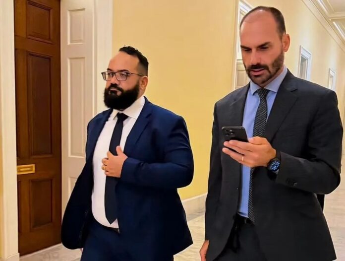 “surfando”-em-apoio-de-eduardo-bolsonaro,-leandro-de-jesus-deve-tentar-camara-dos-deputados-em-2026