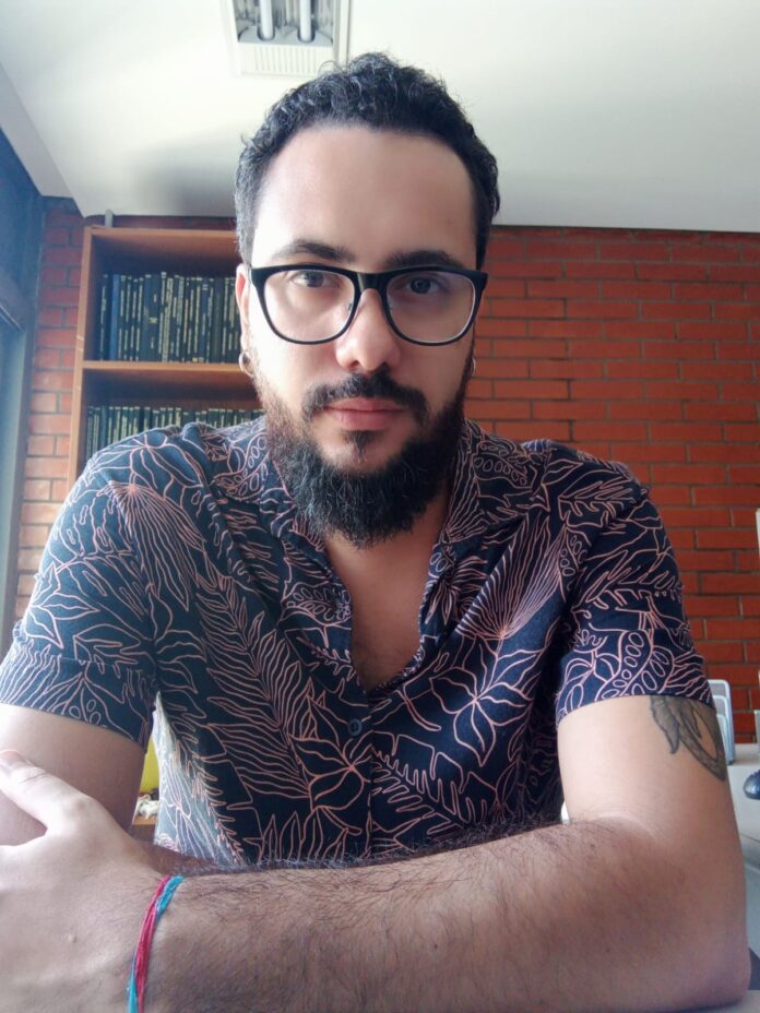filosofo-lanca-livro-em-salvador-com-critica-ao-impacto-politico-e-social-da-inteligencia-artificial