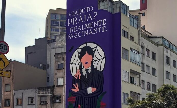 prefeitura-aplica-multa-de-r$-190-mil-em-predio-com-mural-de-wandinha