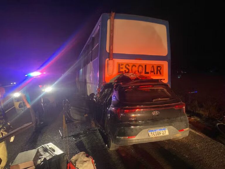 onibus-com-romeiros-de-minas-gerais-se-envolve-em-acidente-na-bahia