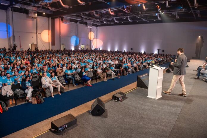 educacao:-comitiva-de-teixeira-de-freitas-participa-do-forum-nacional-da-undime